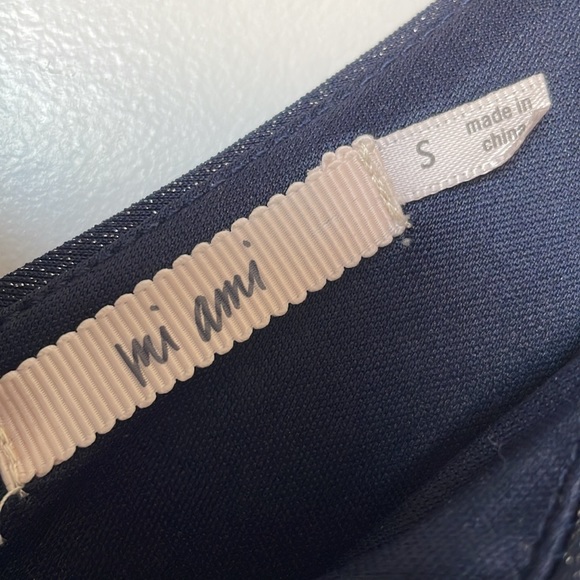 Francesca’s Patrice Flocked Floral Dress - Picture 7 of 9